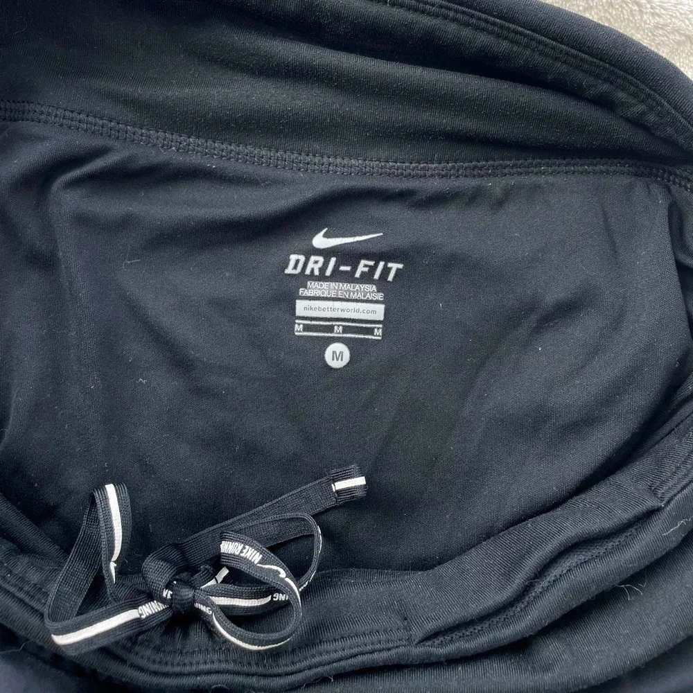 Nike dri fit shorts - Picture 3 of 3